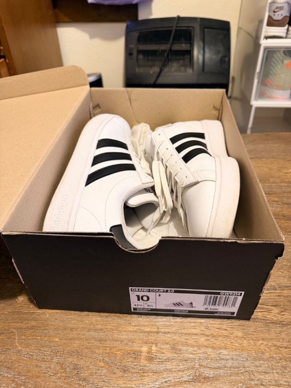 Adidas - Picture 2 of 5